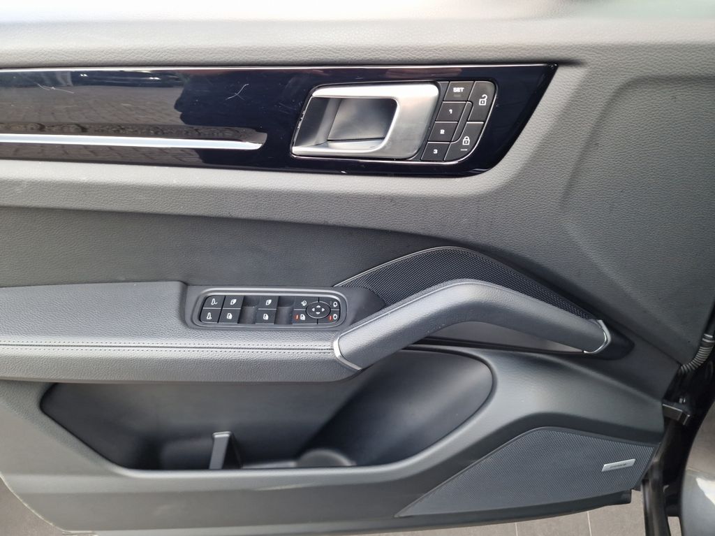 Porsche Cayenne 2022