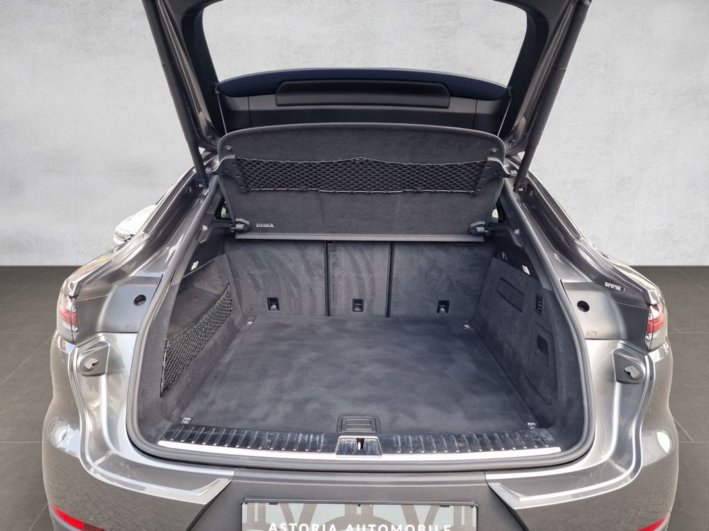 Porsche Cayenne 2022