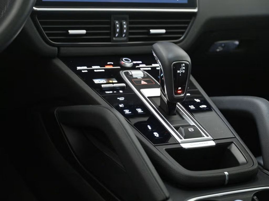 Porsche Cayenne 2022