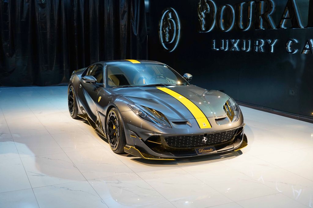 Ferrari 812