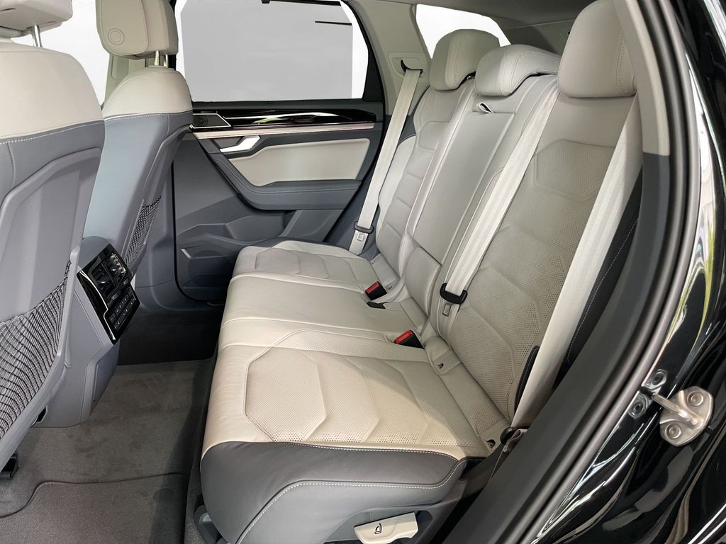 Volkswagen Touareg 2025