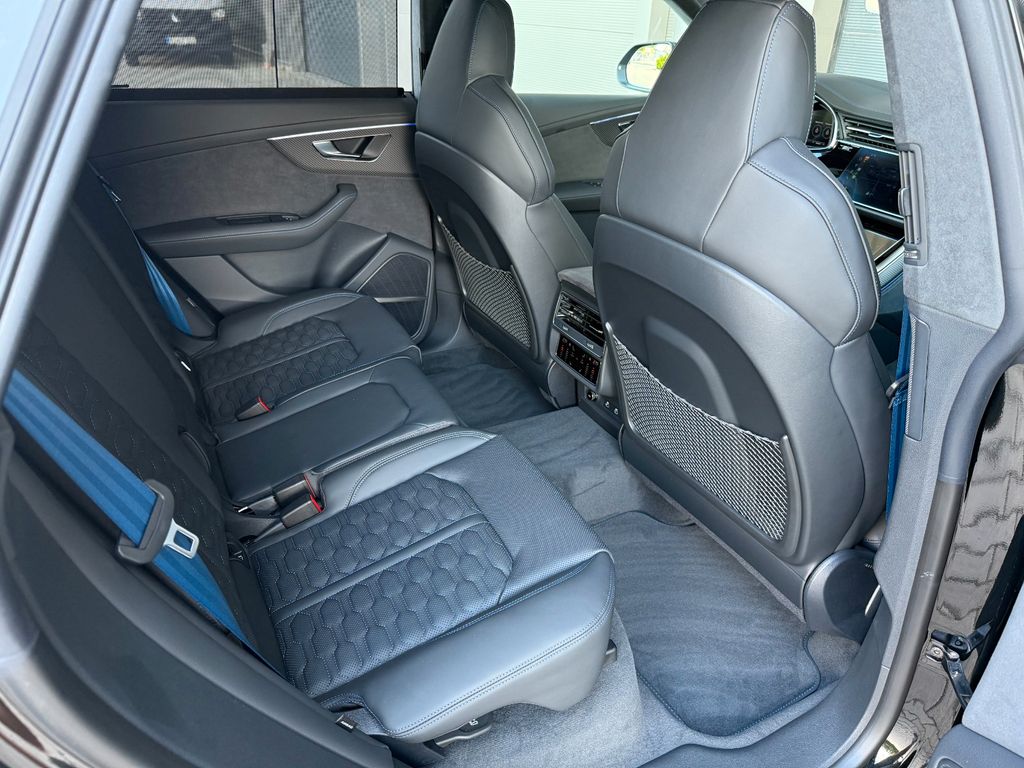 Audi RSQ8 2025