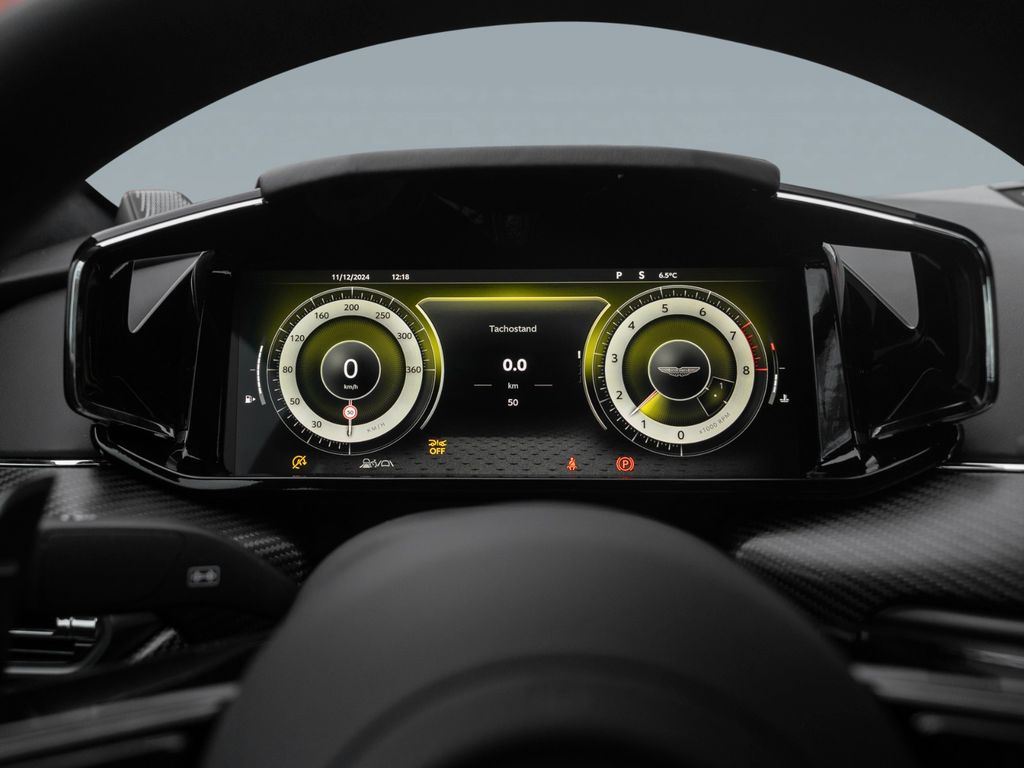 Aston Martin V8 Vantage 2025