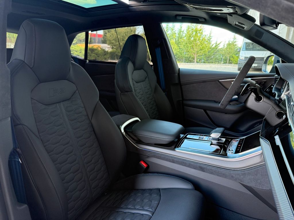 Audi RSQ8 2025