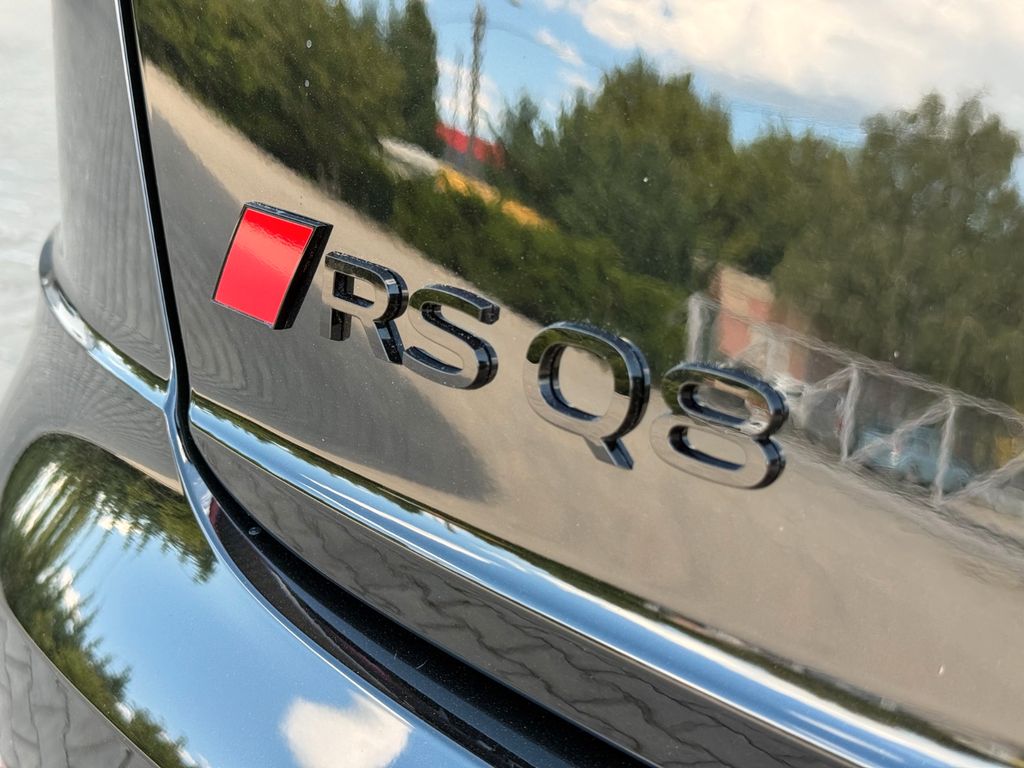 Audi RSQ8 2025