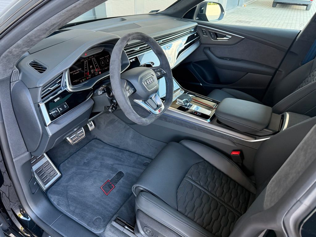 Audi RSQ8 2025