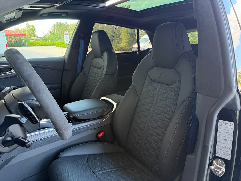 Audi RSQ8 2025