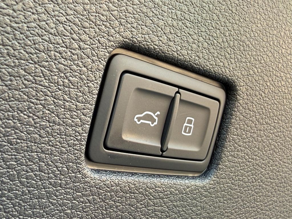 Audi RSQ8 2025