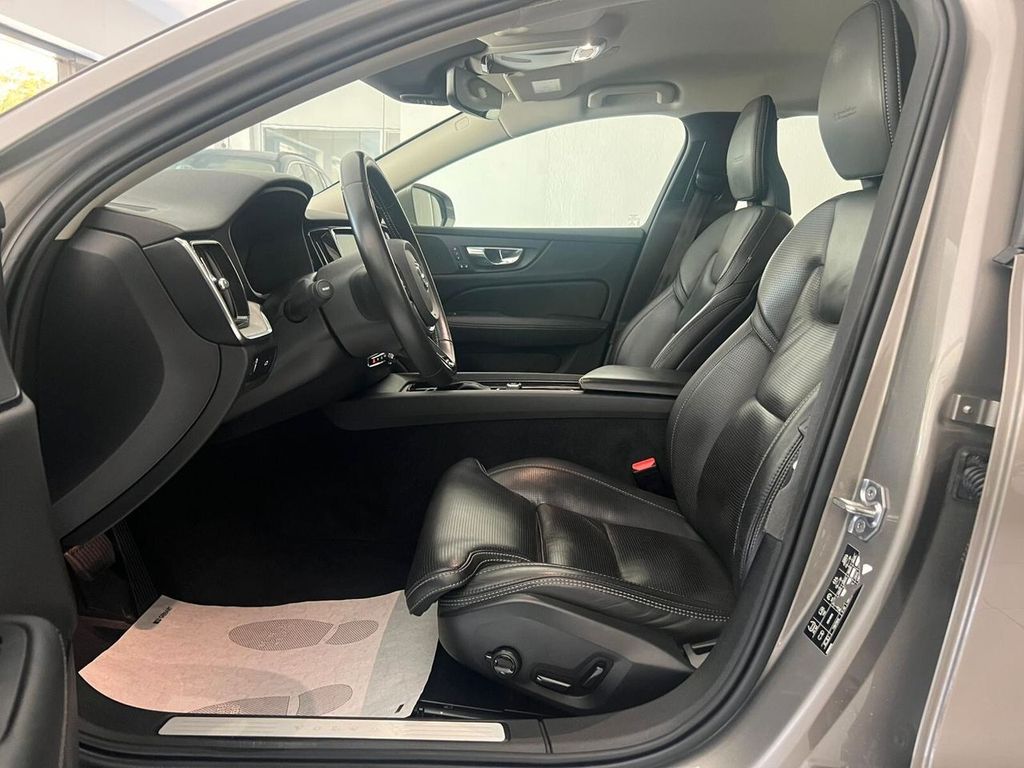 Volvo V60 2019