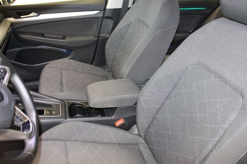 Volkswagen Golf 2021