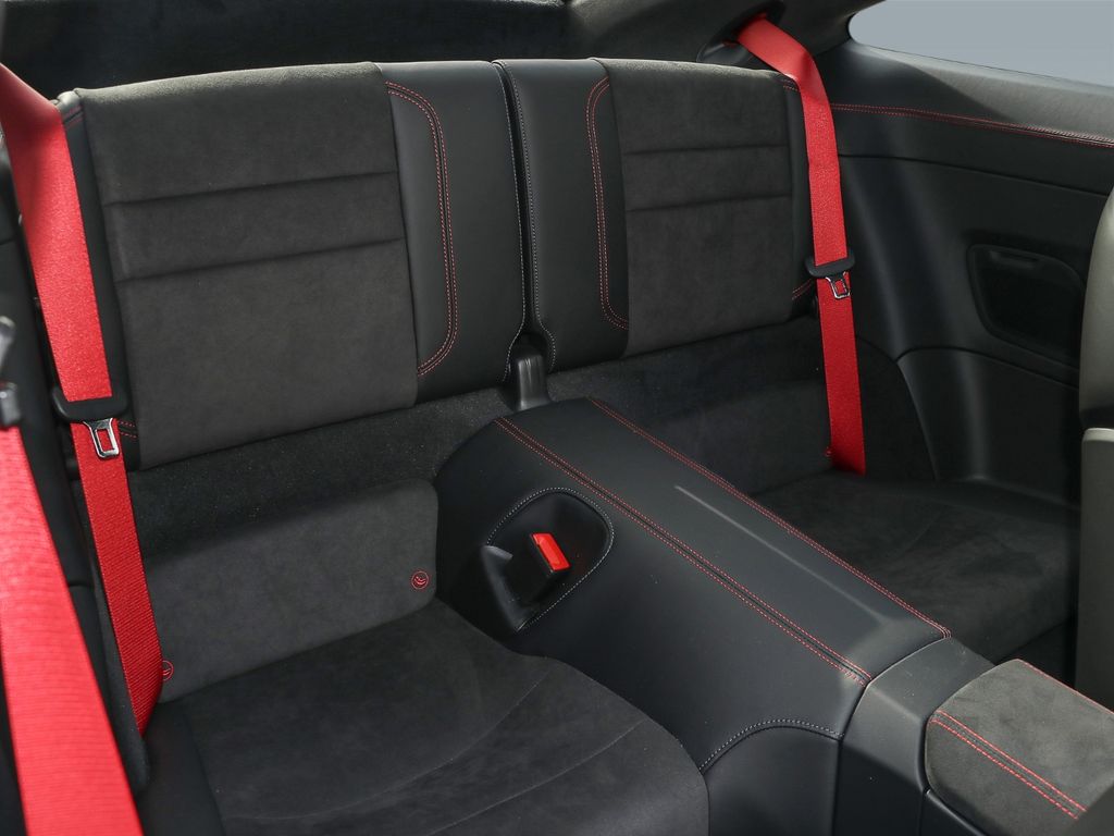 Porsche 992 2024