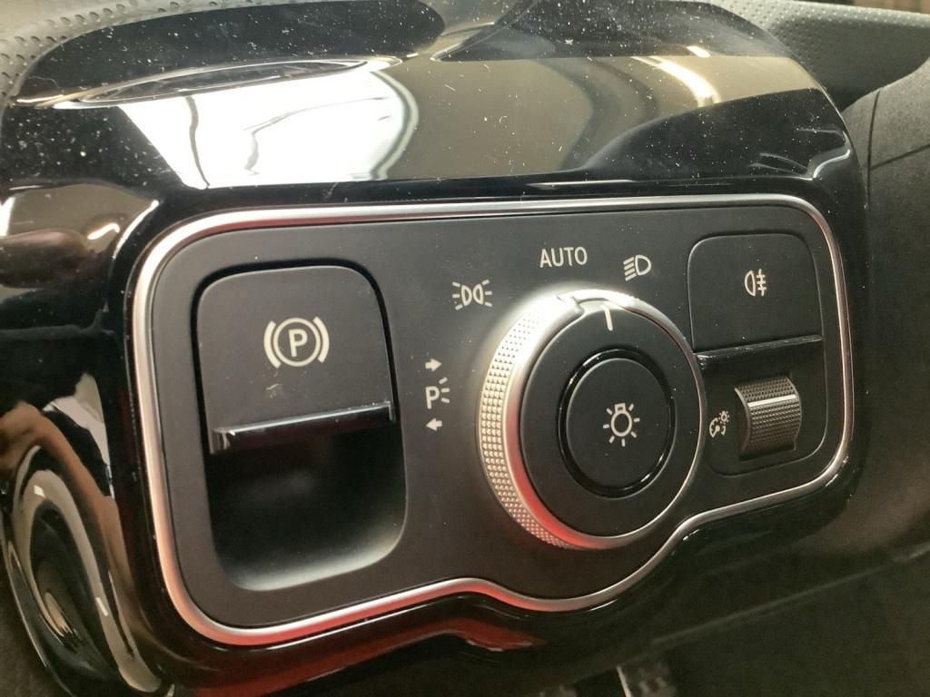 Mercedes-Benz A 250 2025