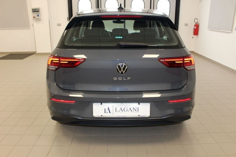 Volkswagen Golf 2021