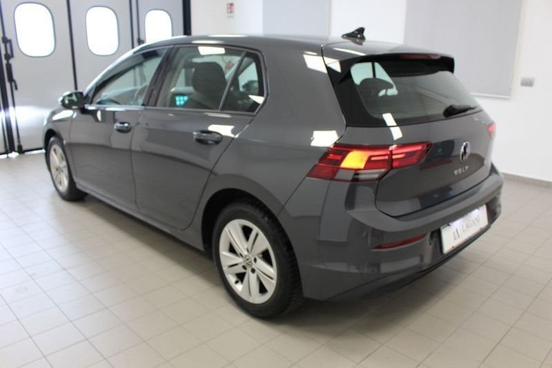 Volkswagen Golf 2021