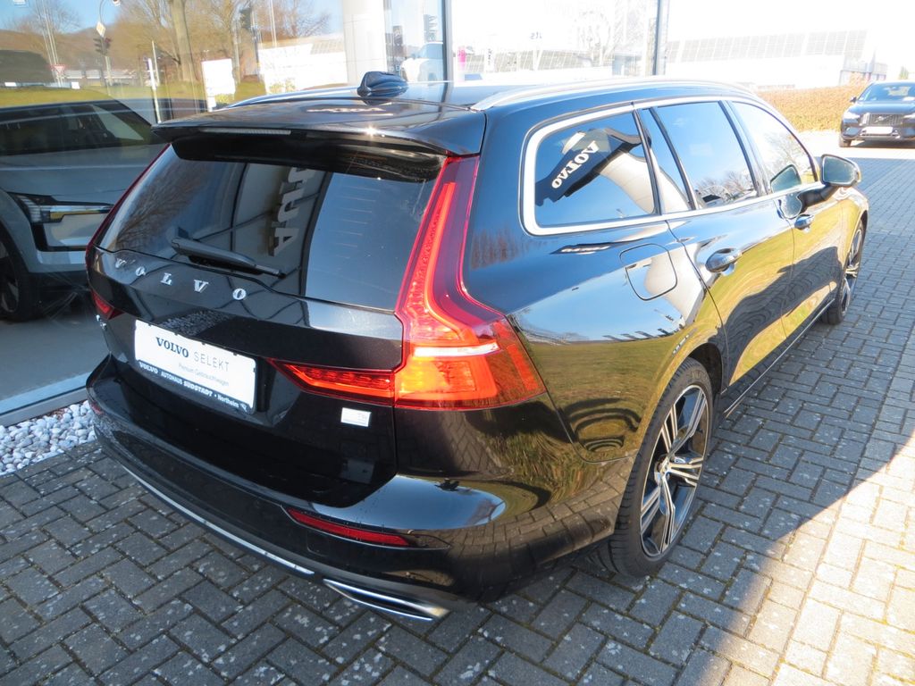 Volvo V60 2022