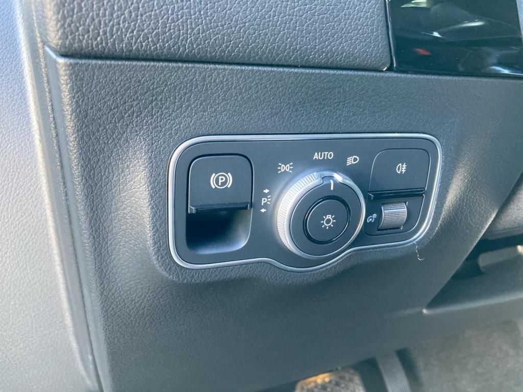 Mercedes-Benz B 250 2025