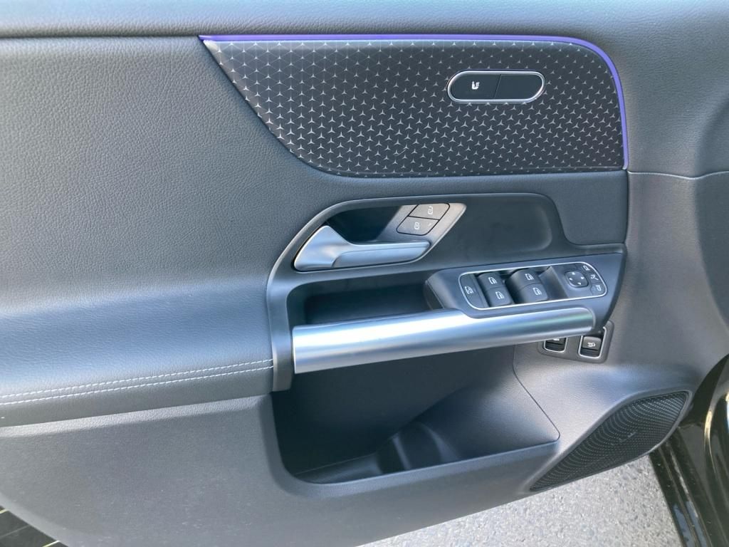 Mercedes-Benz B 250 2025