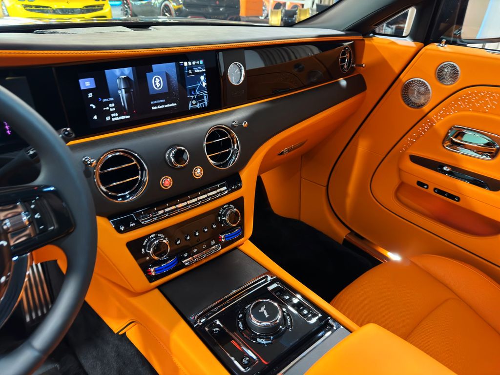Rolls-Royce Spectre 2025