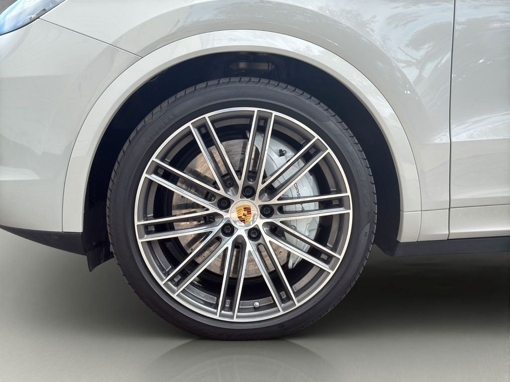 Porsche Cayenne 2022