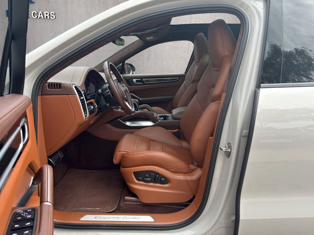 Porsche Cayenne 2022