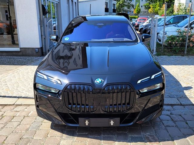 BMW i7 2023