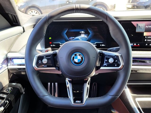 BMW i7 2023