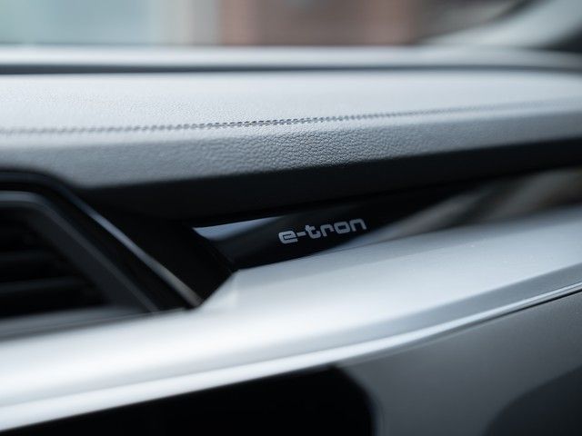 Audi e-tron 2022