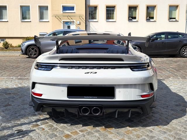 Porsche 992 2024