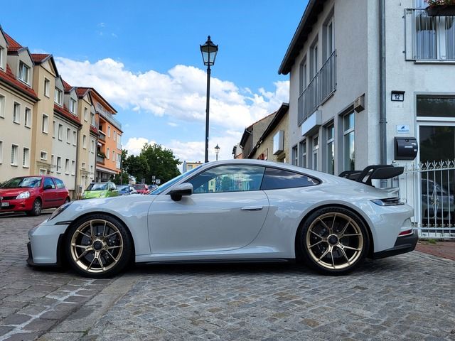 Porsche 992 2024