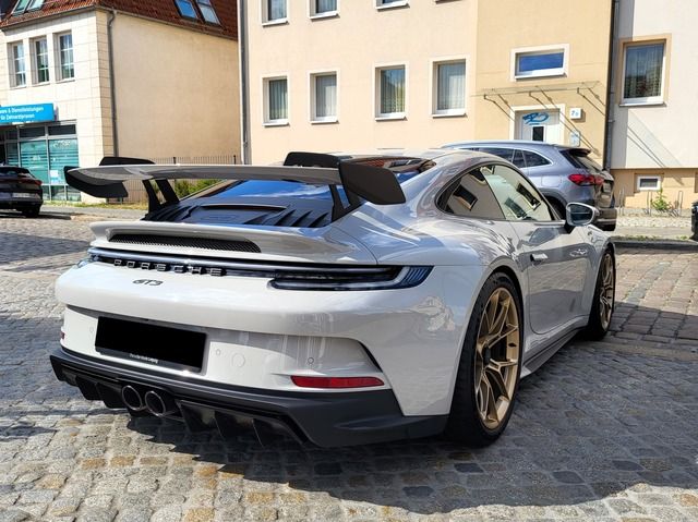 Porsche 992 2024
