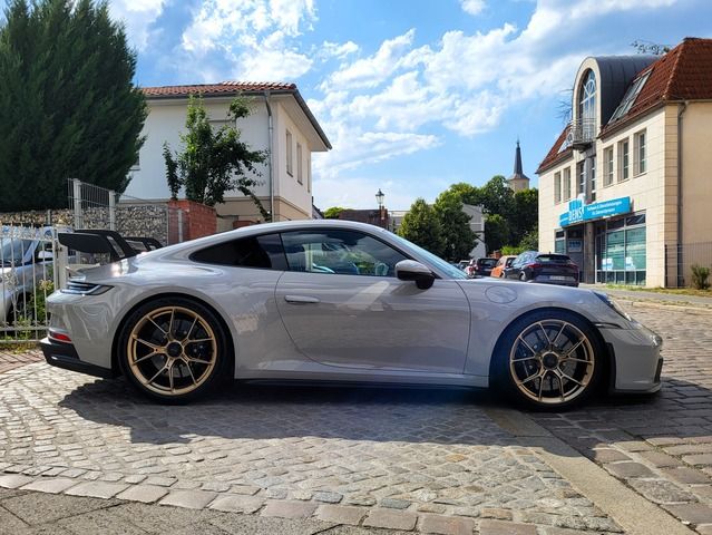 Porsche 992 2024