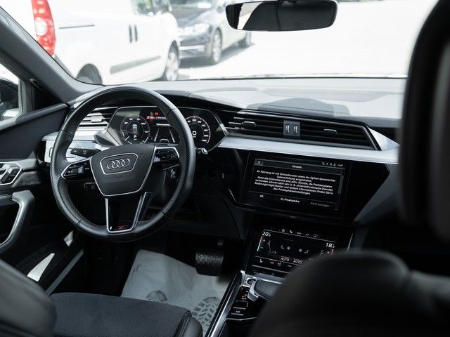 Audi e-tron 2022
