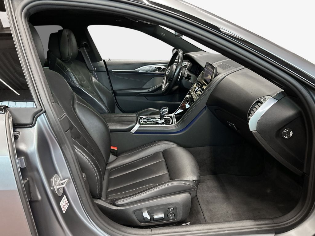BMW M850 2021