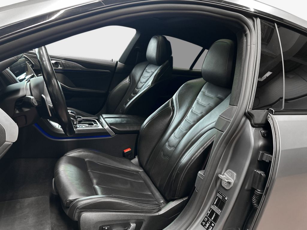 BMW M850 2021