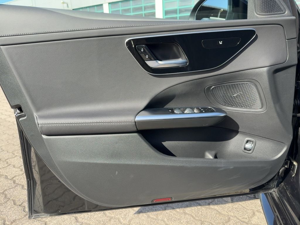 Mercedes-Benz C 300 2024