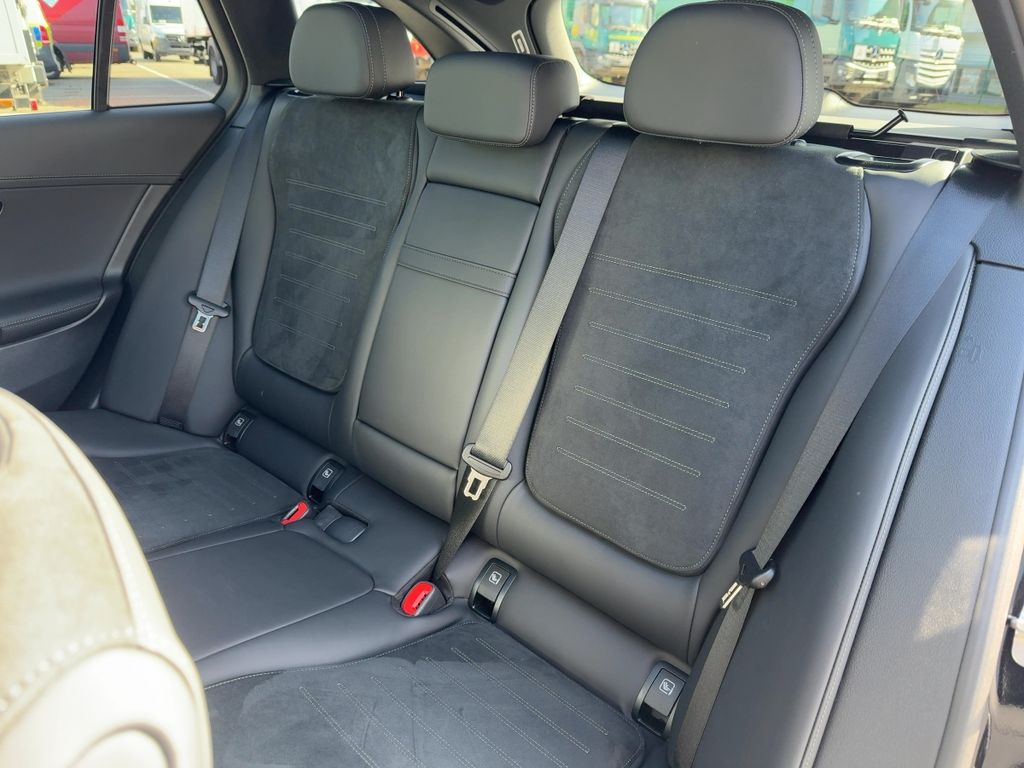 Mercedes-Benz C 300 2024