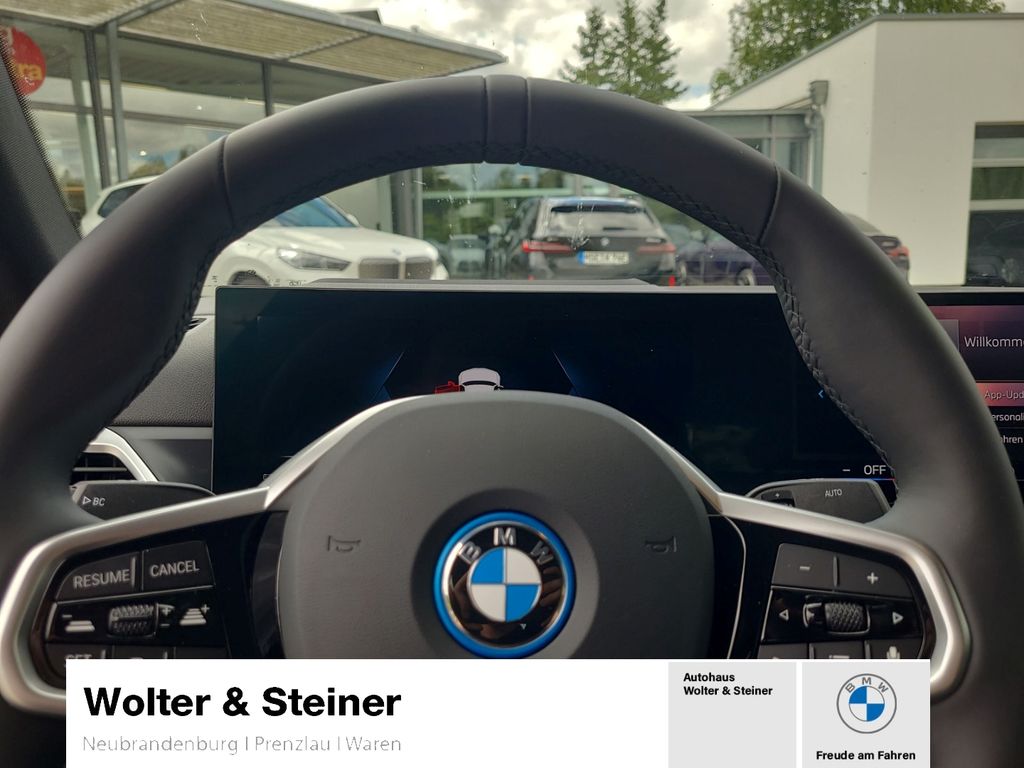 BMW i4 2025