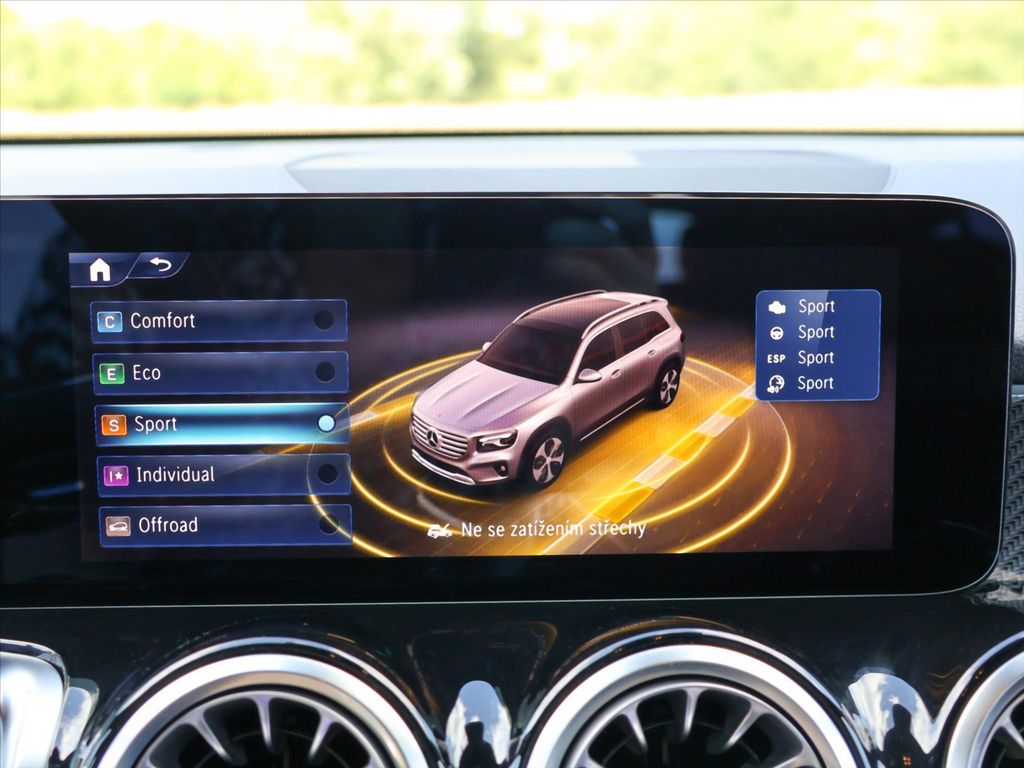 Mercedes-Benz GLB 200 2025