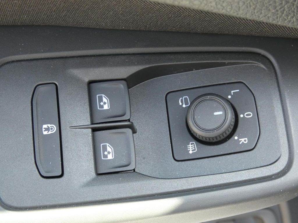 Ford Tourneo Connect 2025