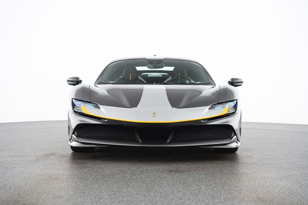 Ferrari SF90 2025