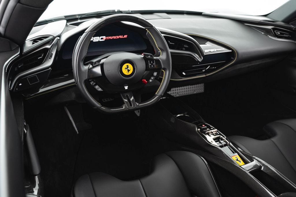 Ferrari SF90 2025
