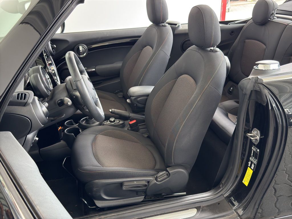 MINI Cooper Cabrio 2022