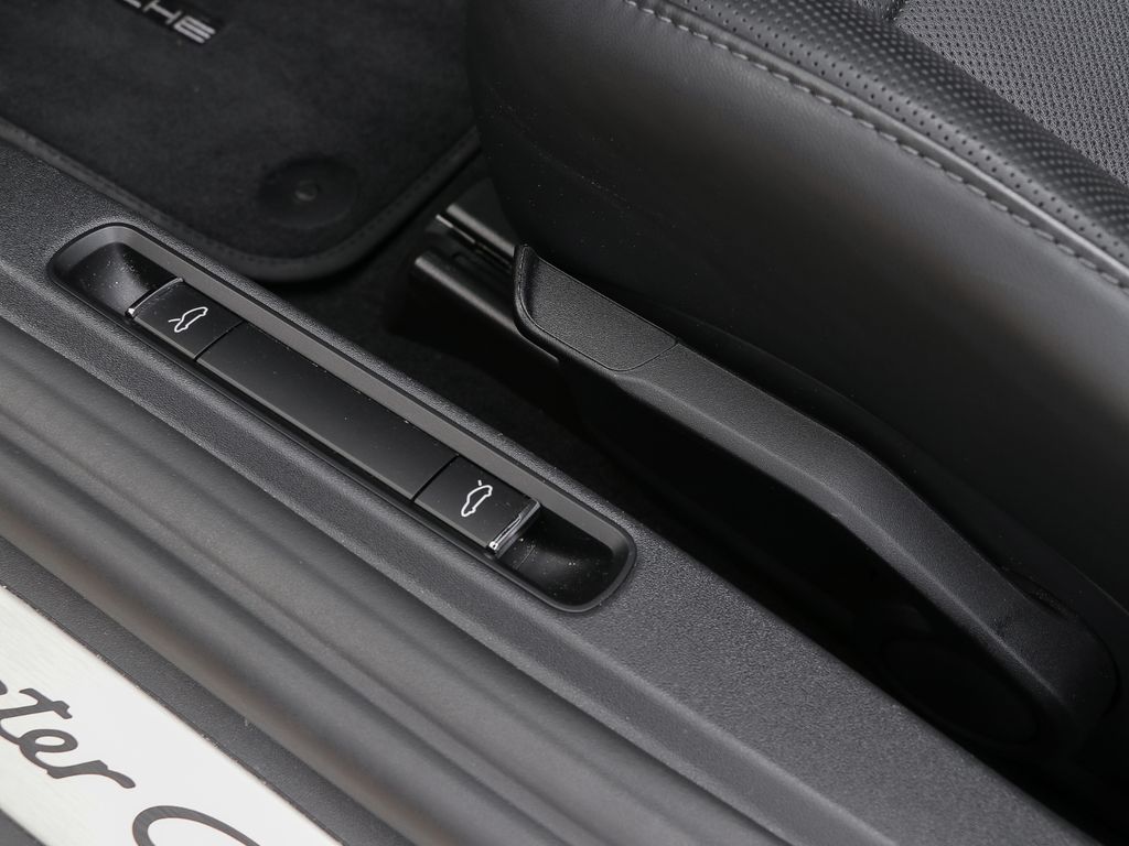 Porsche Boxster 2024