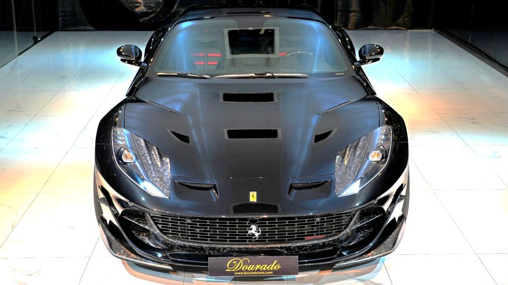 Ferrari 812