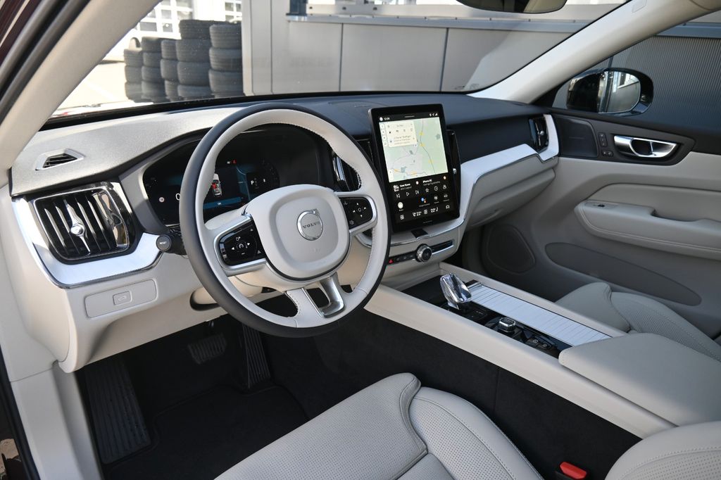 Volvo XC60 2025