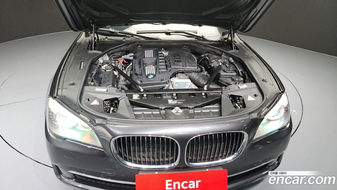 BMW 7-Series 2011