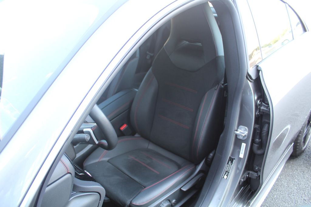 Mercedes-Benz CLA 200 2024