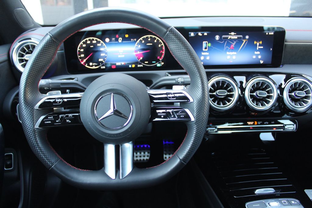 Mercedes-Benz CLA 200 2024