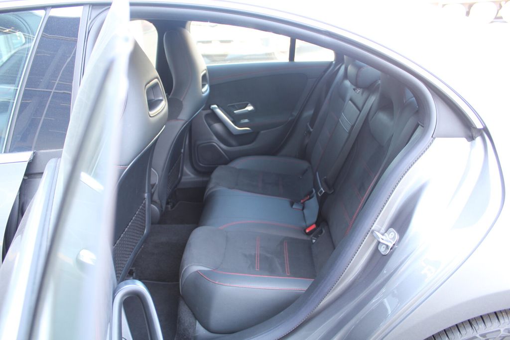 Mercedes-Benz CLA 200 2024