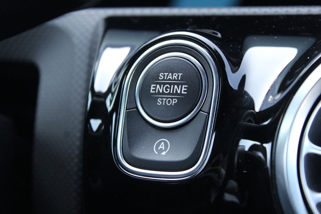 Mercedes-Benz CLA 200 2024